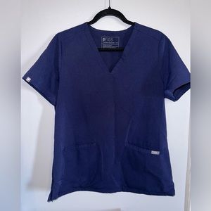 Figs Casma 3 Pocket Scrub Top Navy Blue